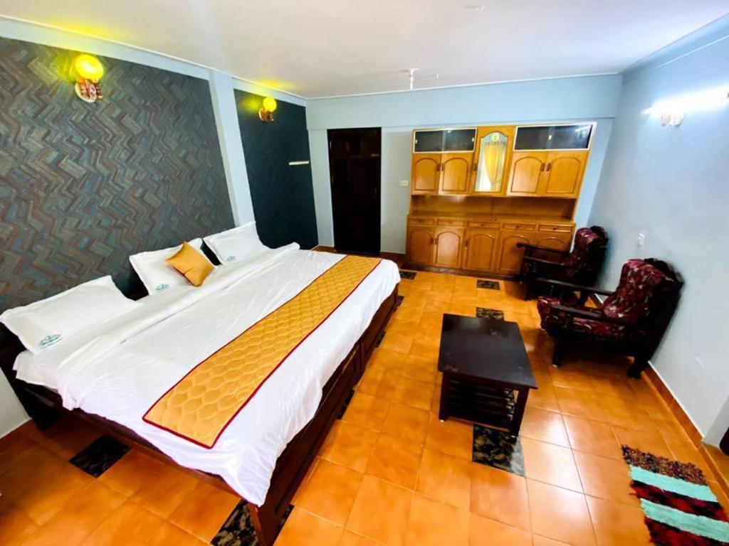 Bob Leisure Hotel Ooty Bagian luar foto
