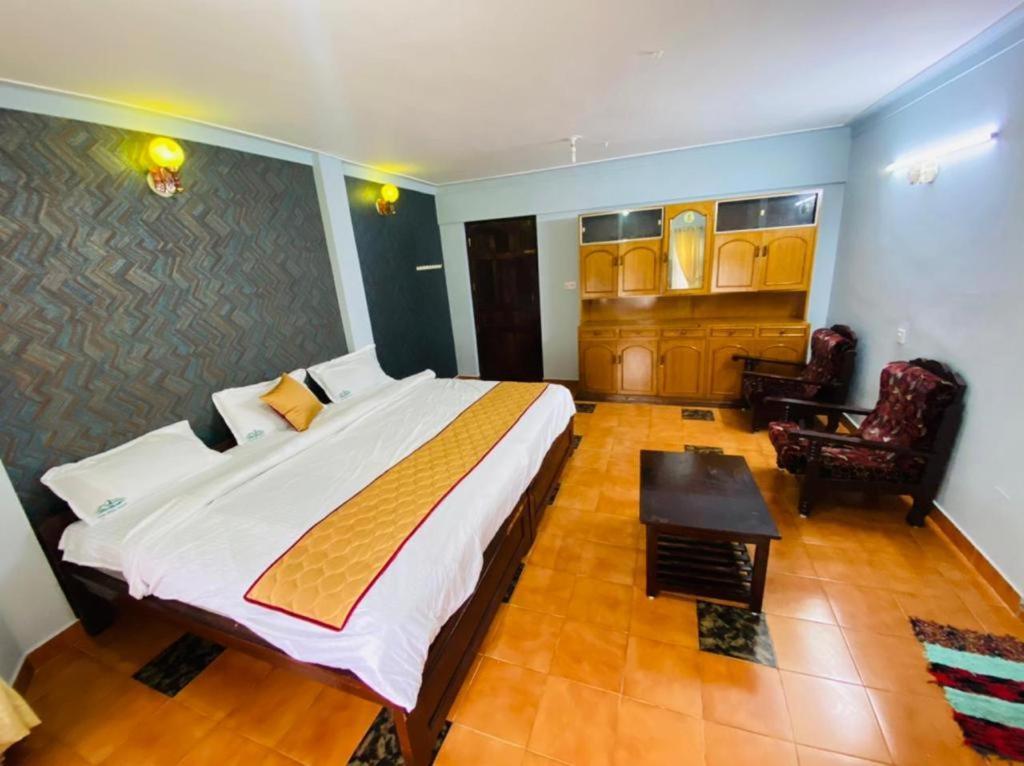 Bob Leisure Hotel Ooty Bagian luar foto